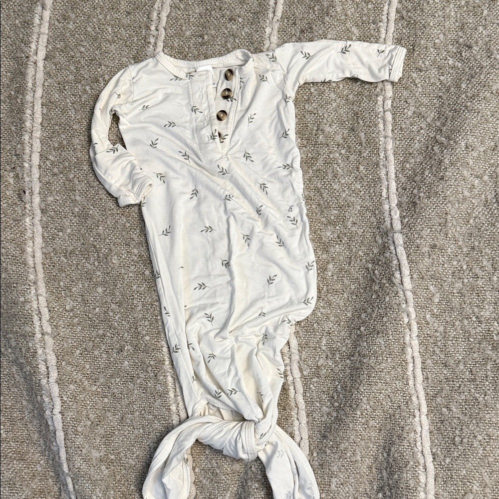 Lou Lou & Company White Baby knotted gown- Size newborn